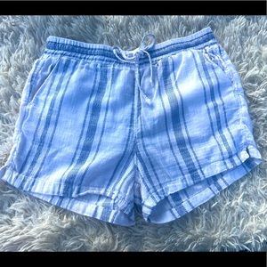 L.O.G.G. shorts | size 4 | white with blue pin stripes